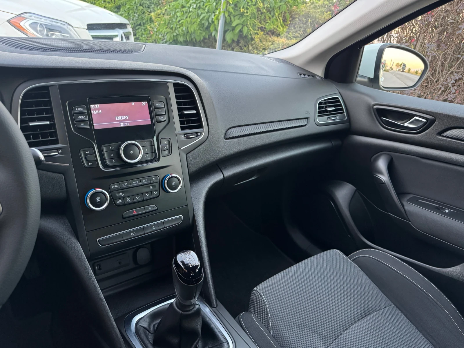 Renault Megane 1.5 dci | Mobile.bg — изображение 12