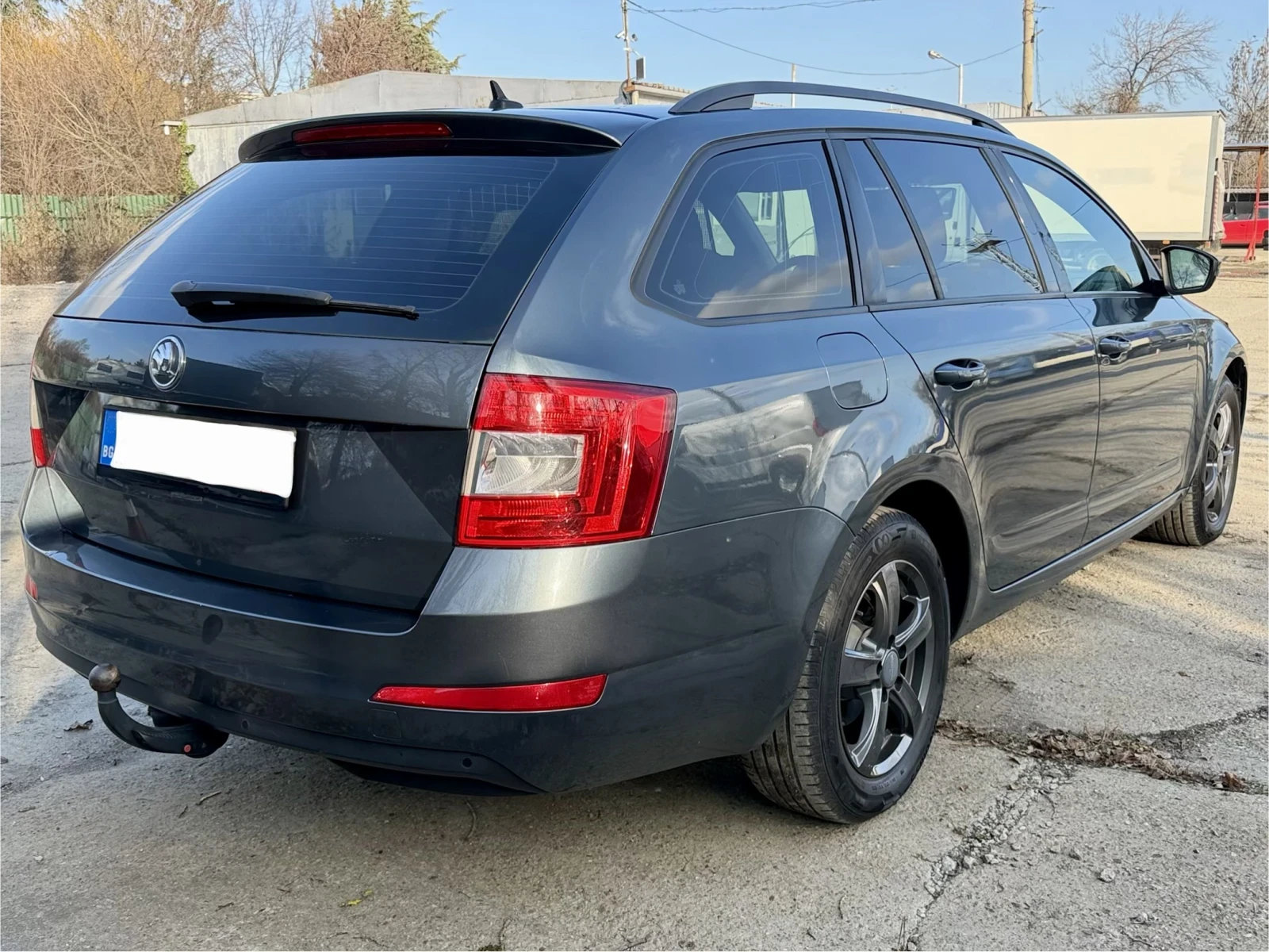 Skoda Octavia 1.8i 4x4 Автоматик Евро 6b - изображение 5