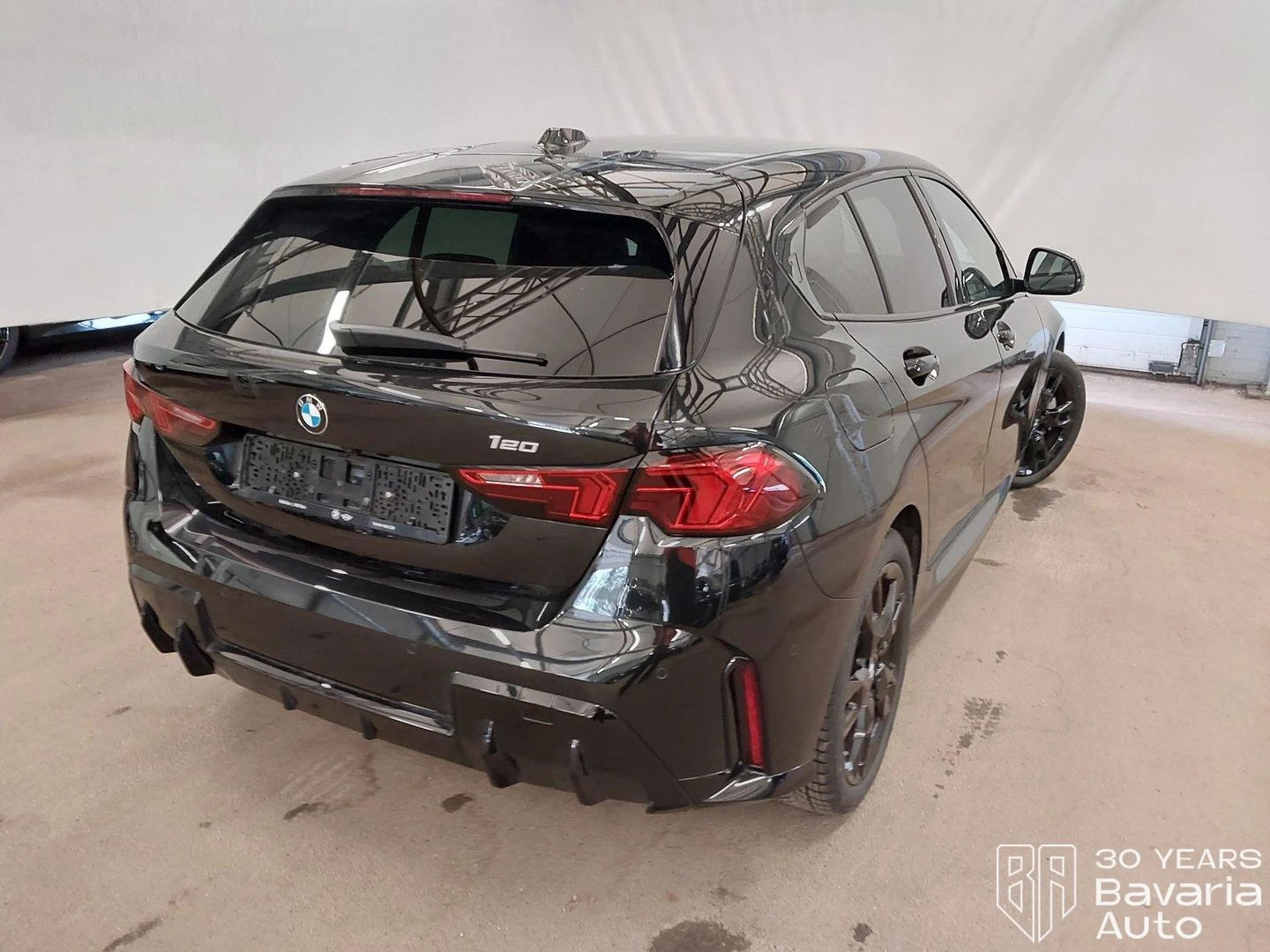 BMW 120 i M Sport Paket Steptronic, снимка 3 - Автомобили и джипове - 53887482