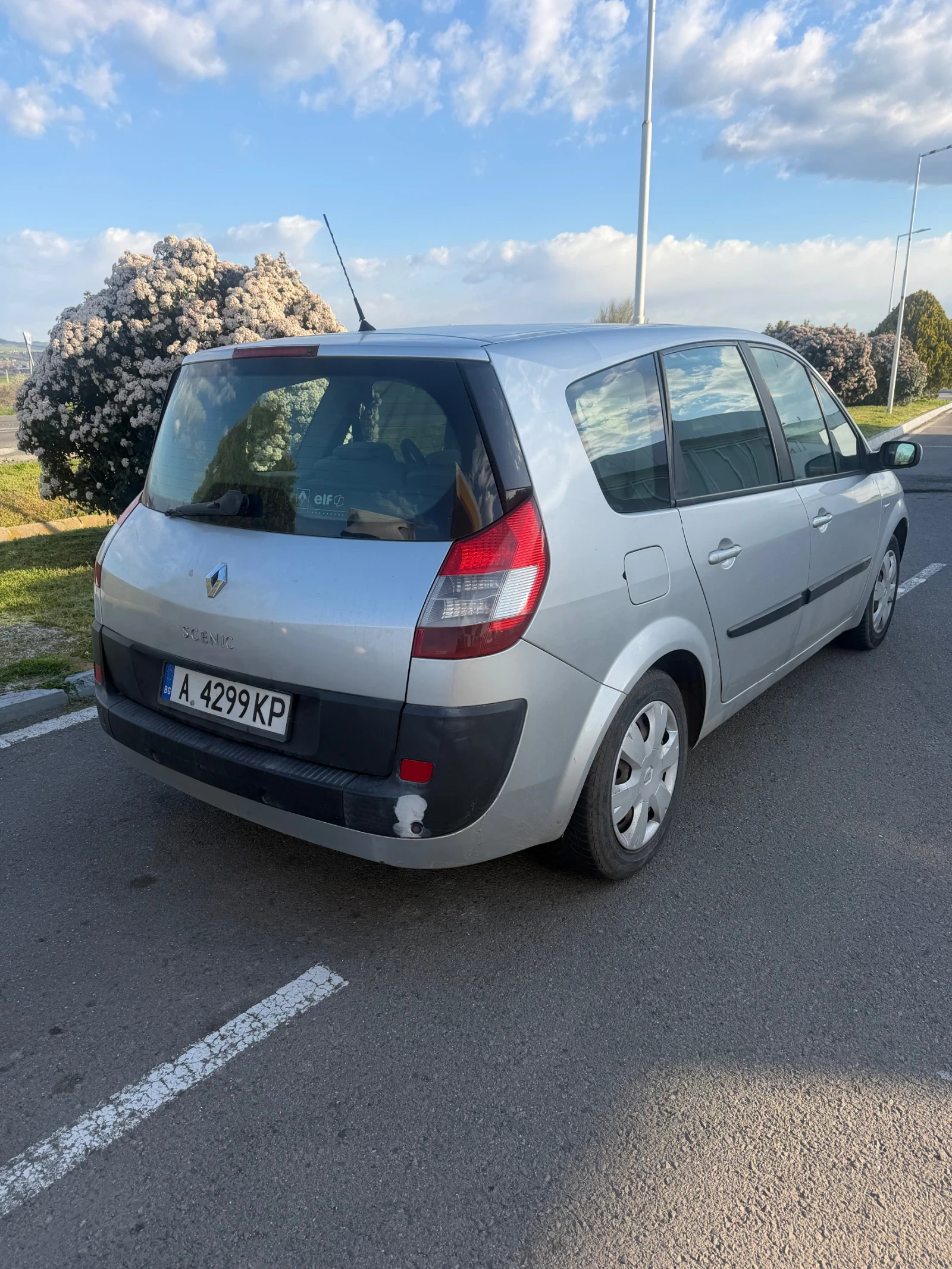 Renault Scenic, снимка 4 - Автомобили и джипове - 54136313