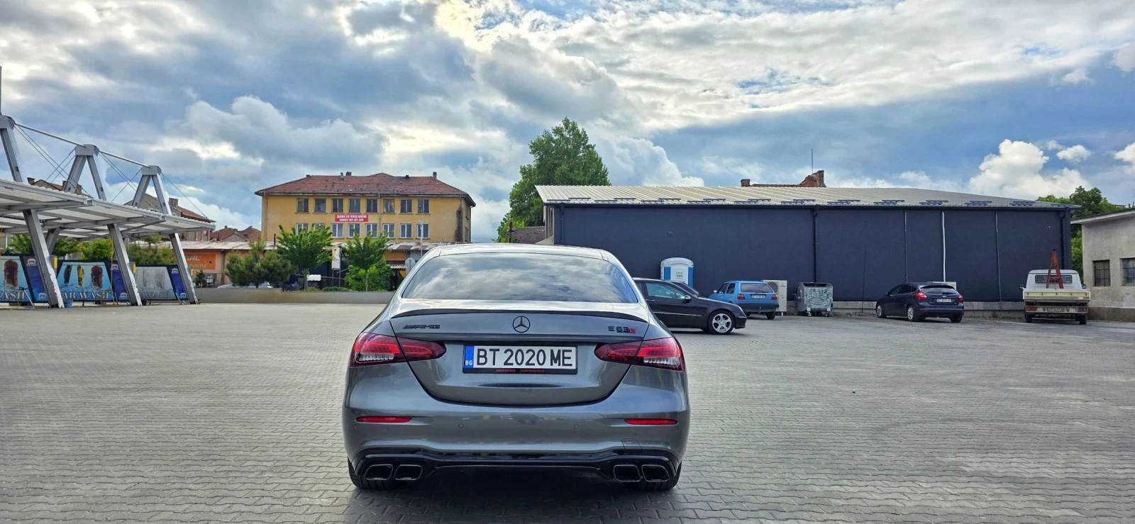 Mercedes-Benz E 400 AMG - Перфектна, снимка 3 - Автомобили и джипове - 54668975
