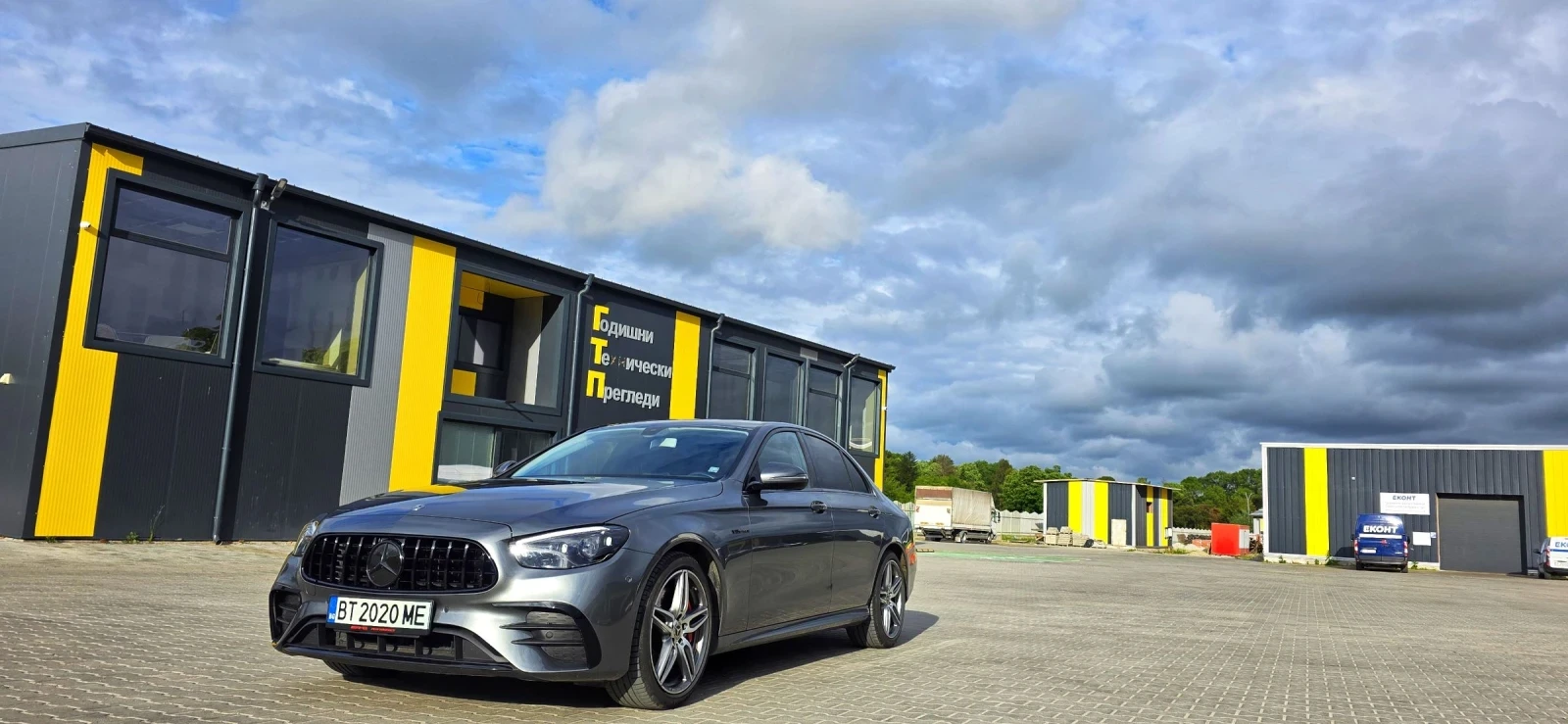 Mercedes-Benz E 400 AMG - Перфектна, снимка 5 - Автомобили и джипове - 54668975
