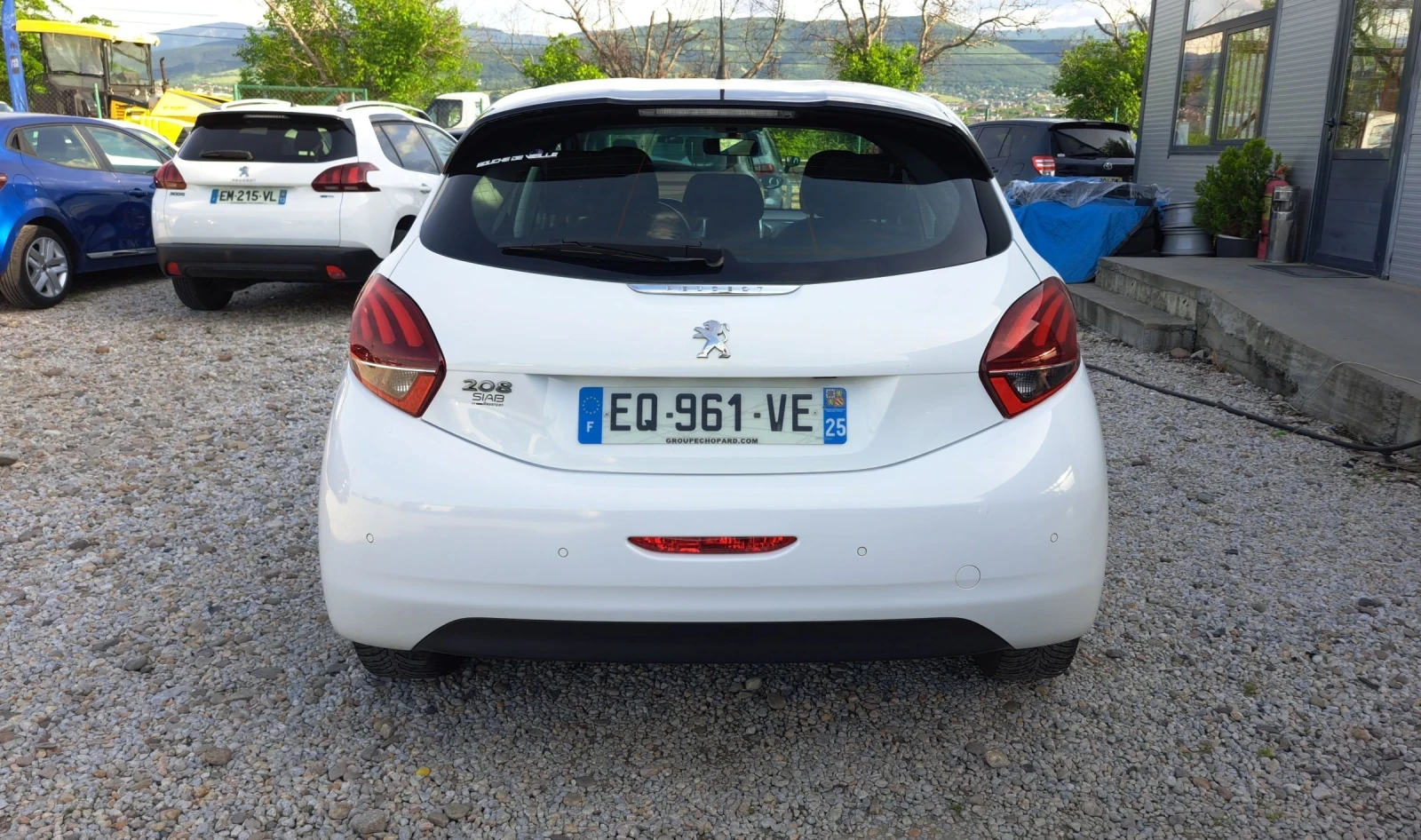 Peugeot 208 1.6 HDI, снимка 5 - Автомобили и джипове - 54709032