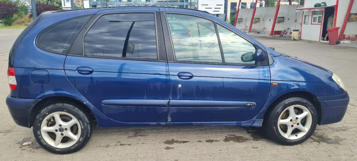 Renault Scenic, снимка 4 - Автомобили и джипове - 54735472