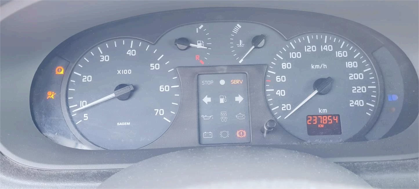 Renault Scenic, снимка 7 - Автомобили и джипове - 54735472