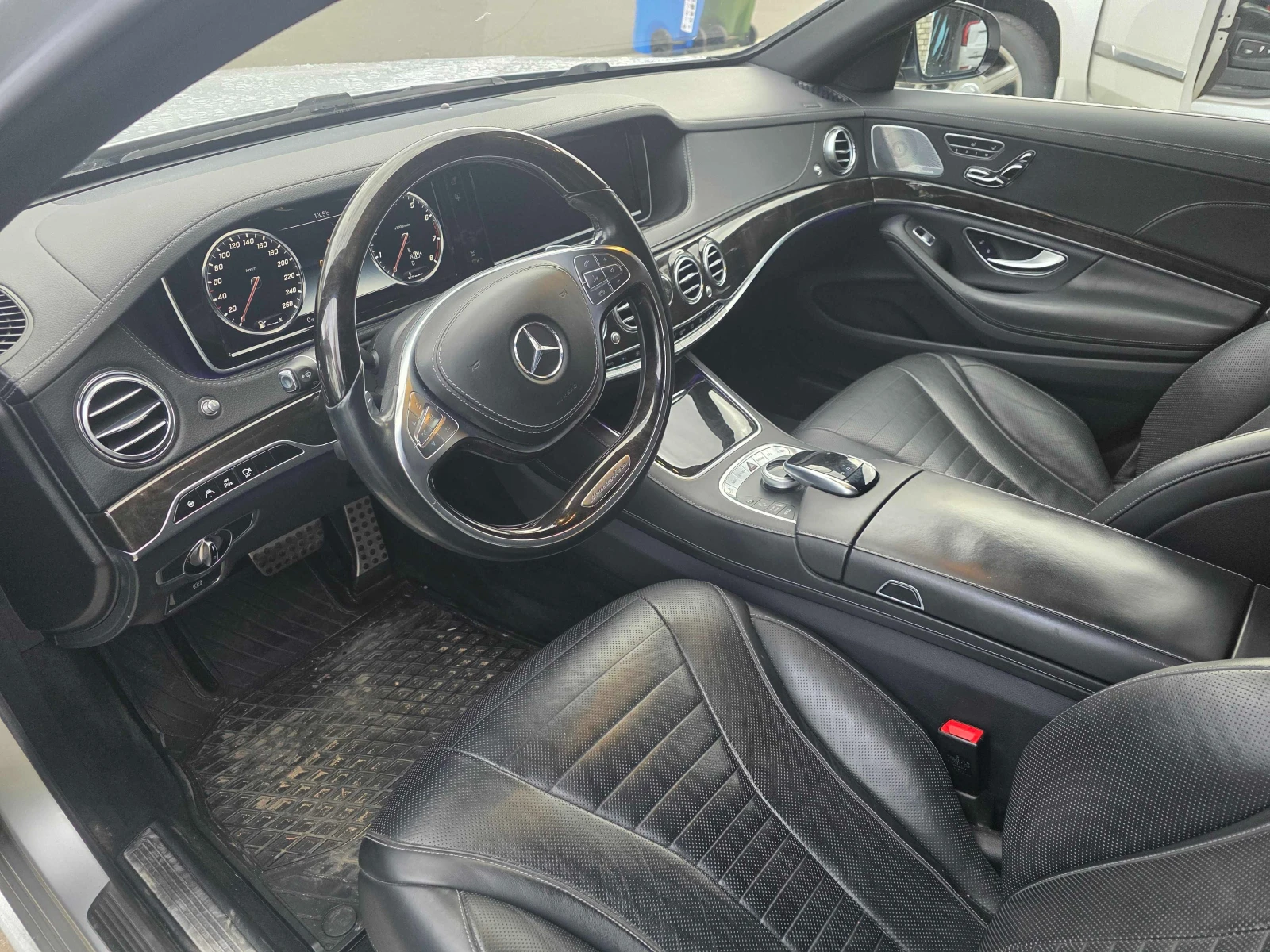 Mercedes-Benz S 550 Обдухване* Въздушно* Бърмастър* Keyless* Паморама*, снимка 7 - Автомобили и джипове - 54996313