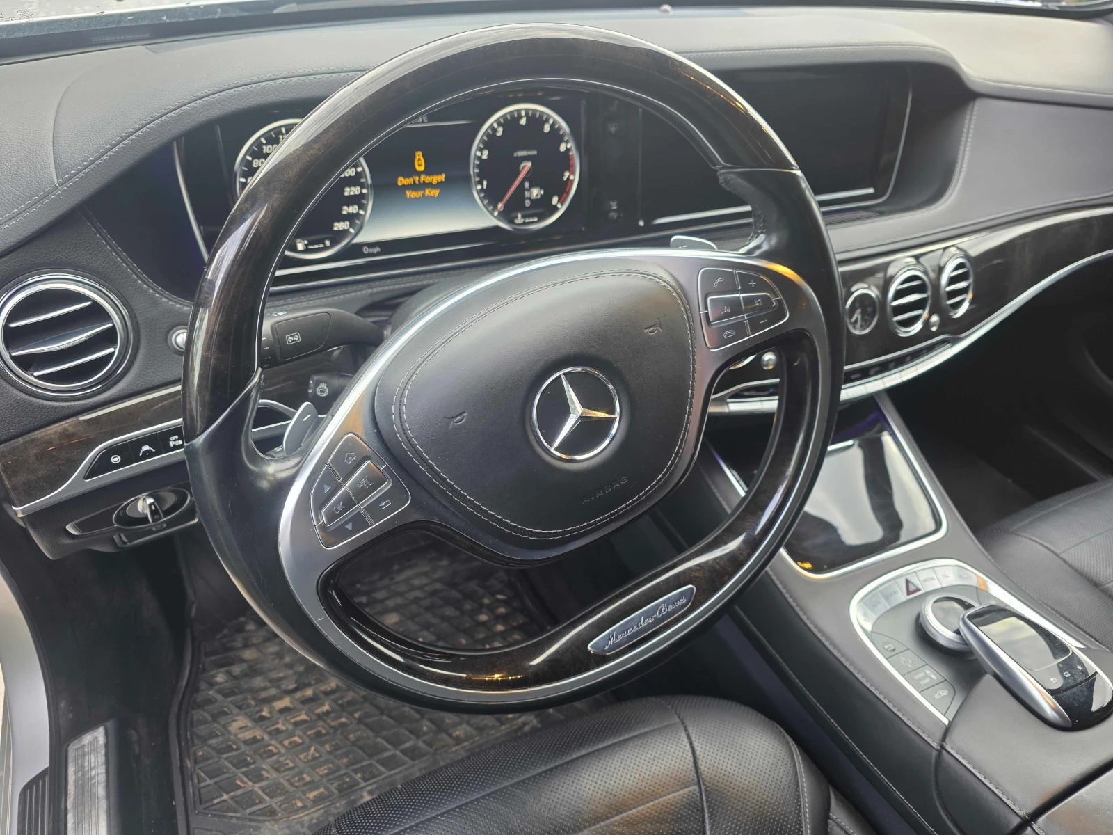 Mercedes-Benz S 550 Обдухване* Въздушно* Бърмастър* Keyless* Паморама*, снимка 8 - Автомобили и джипове - 54996313