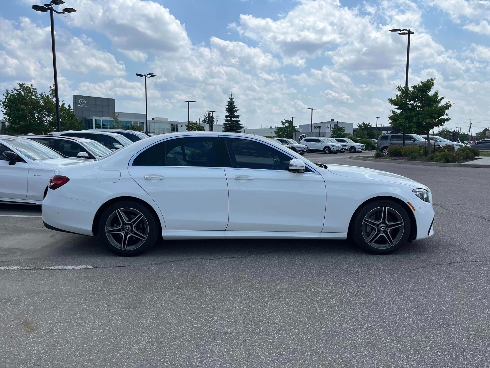 Mercedes-Benz E 350 4MATIC/ПАНОРАМА/Keyless/CARFAX, снимка 4 - Автомобили и джипове - 55120957