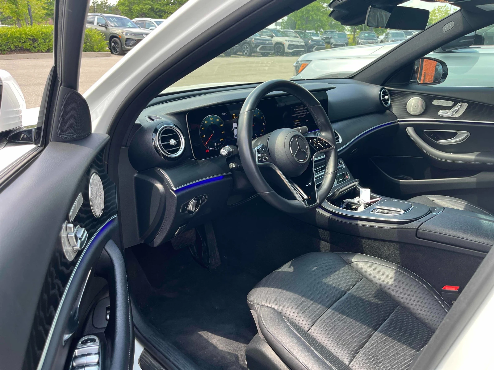 Mercedes-Benz E 350 4MATIC/ПАНОРАМА/Keyless/CARFAX, снимка 7 - Автомобили и джипове - 55120957