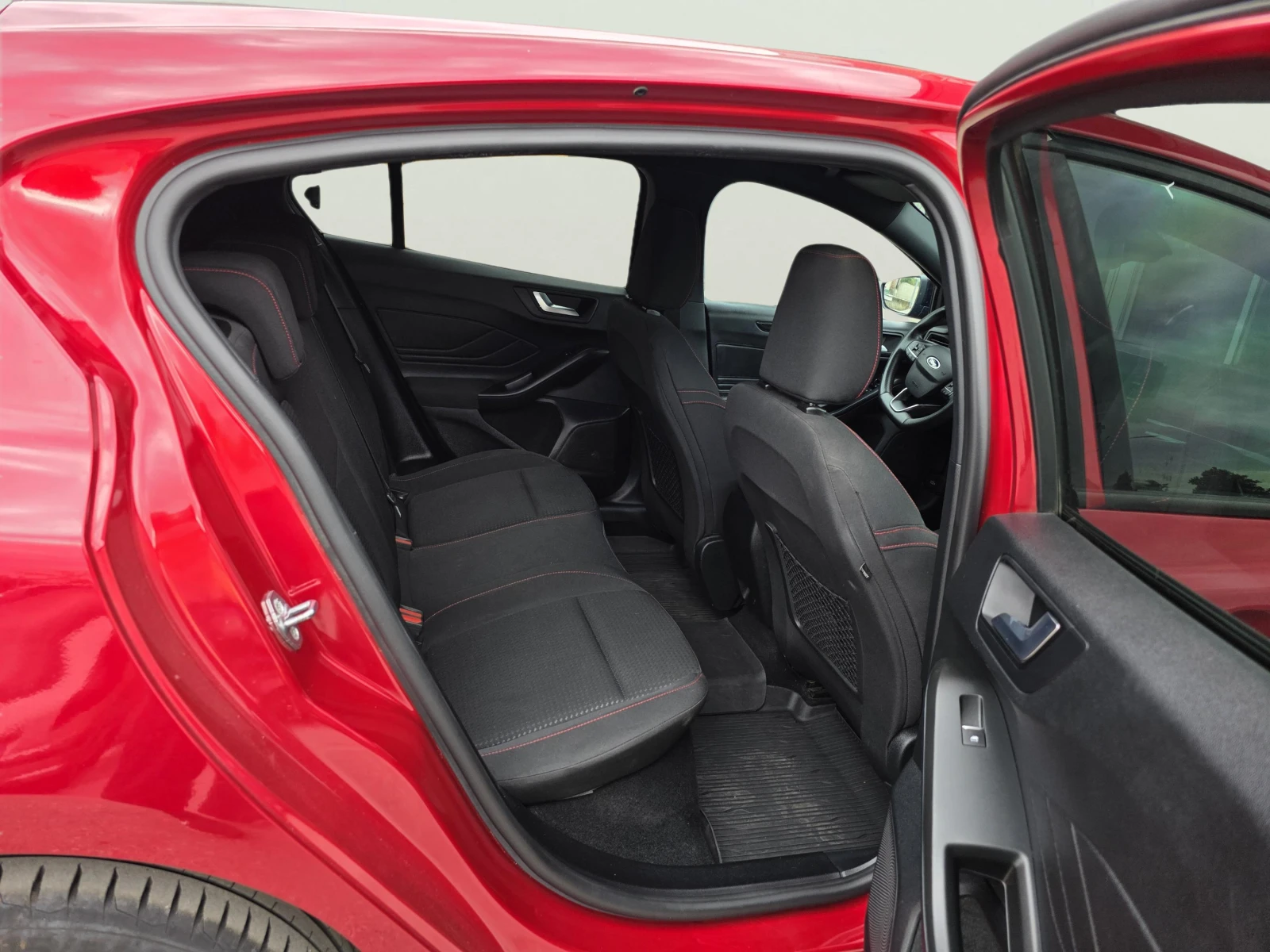 Ford Focus 1.0 EcoBoost, снимка 10 - Автомобили и джипове - 55398548
