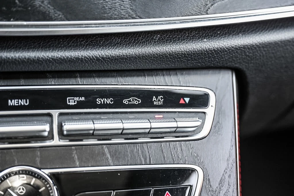 Mercedes-Benz E 53 AMG 4MATIC* 360* BURMESTER* PANO* DISTRONIC* ОБДУХ, снимка 10 - Автомобили и джипове - 55446057