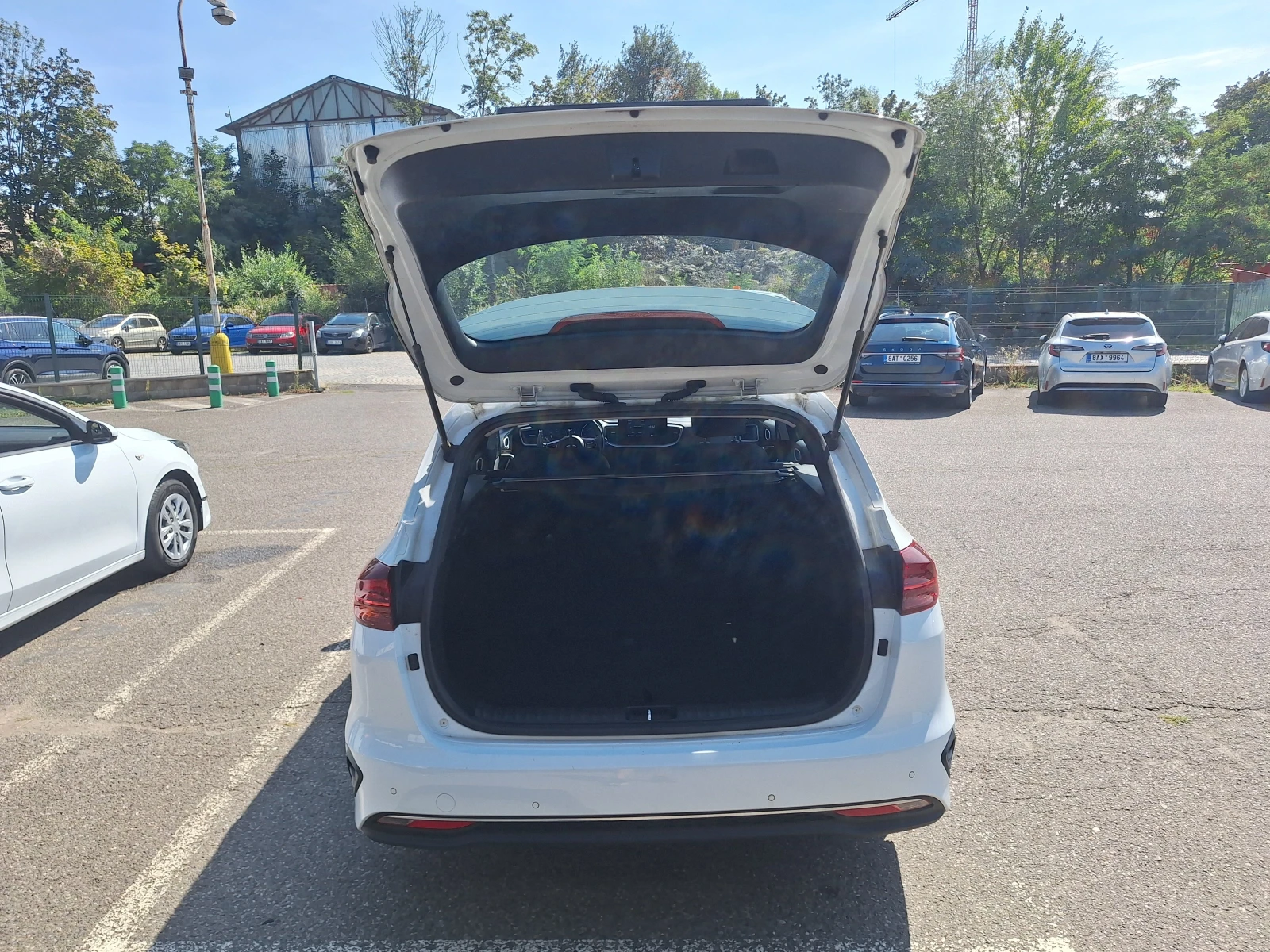 Kia Ceed 1.5 T-GDI/ Spin/ SW/ Очакван!, снимка 6 - Автомобили и джипове - 56112243