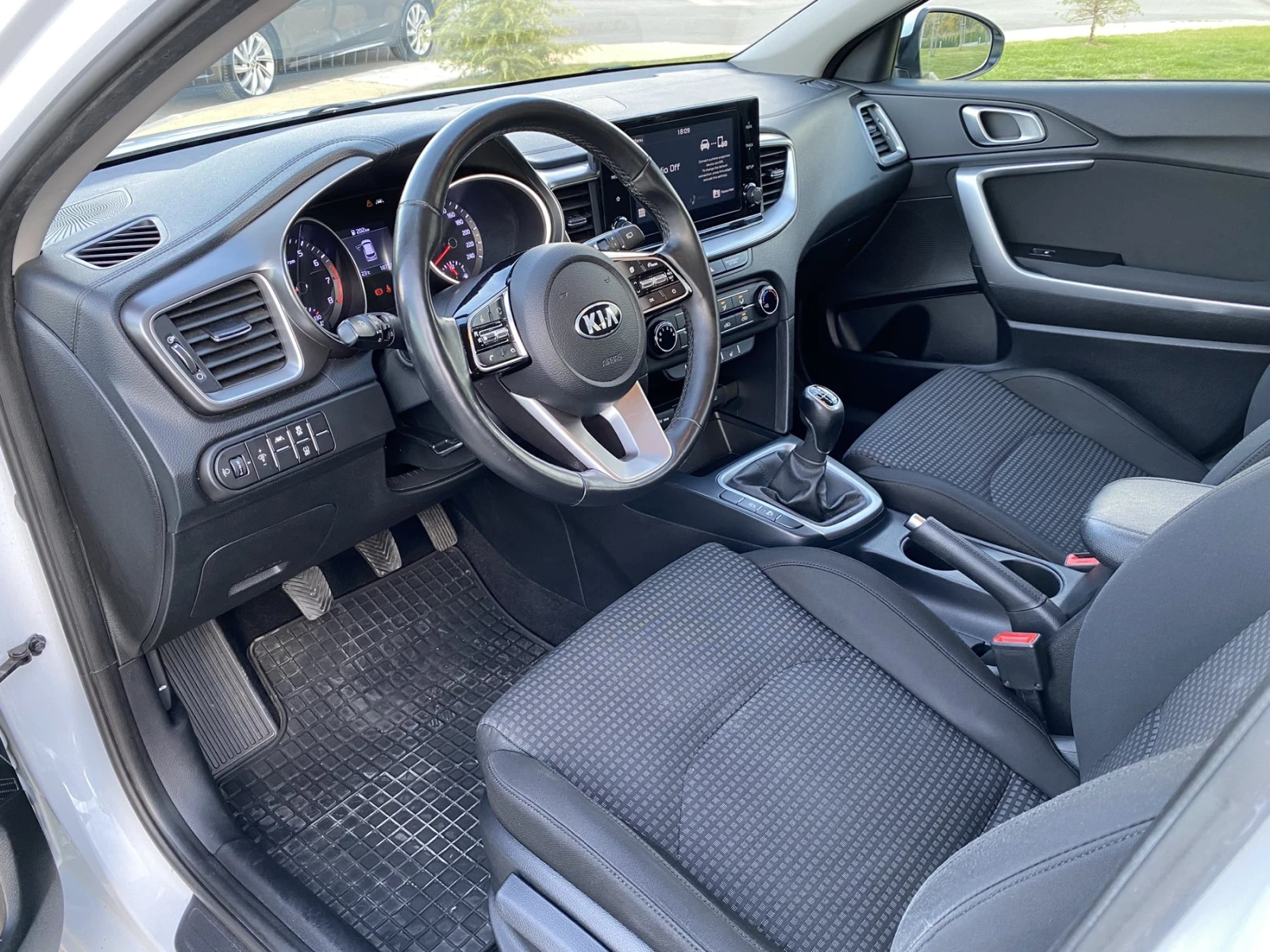 Kia Ceed 1.5 T-GDI/ Spin/ SW/ | Mobile.bg � ����������� 10