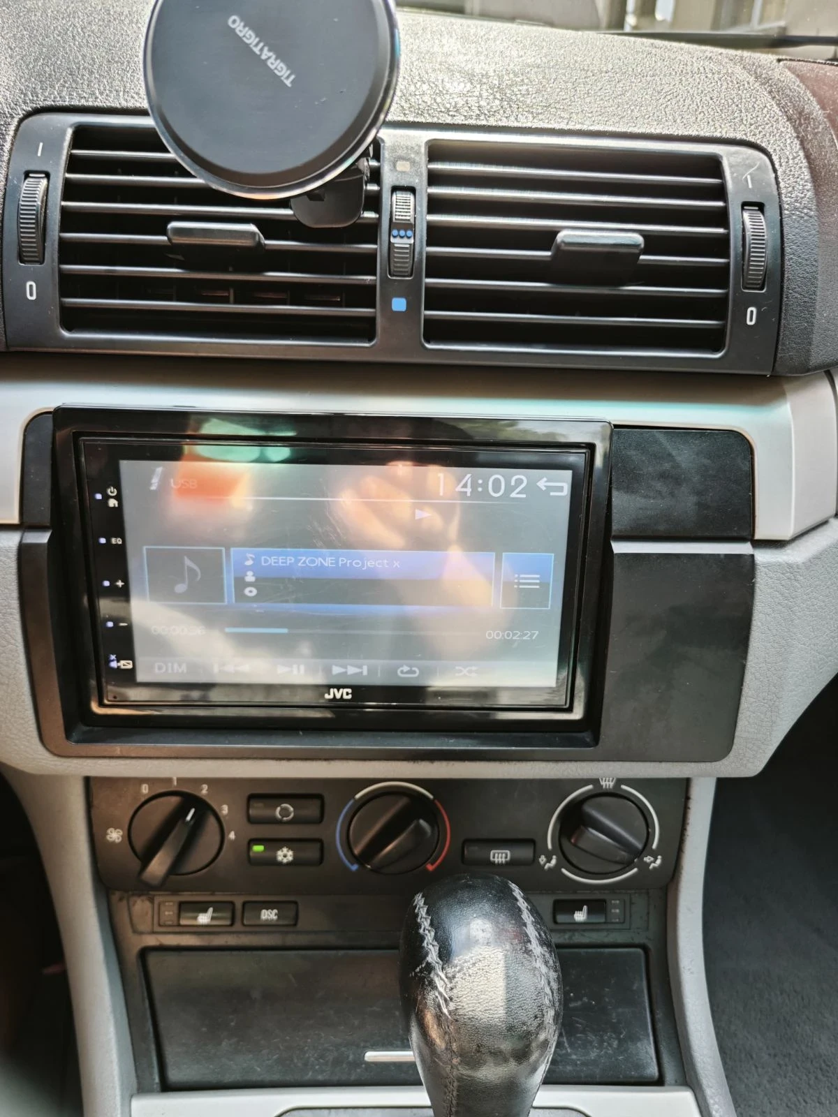 BMW 320, снимка 11 - Автомобили и джипове - 56115829