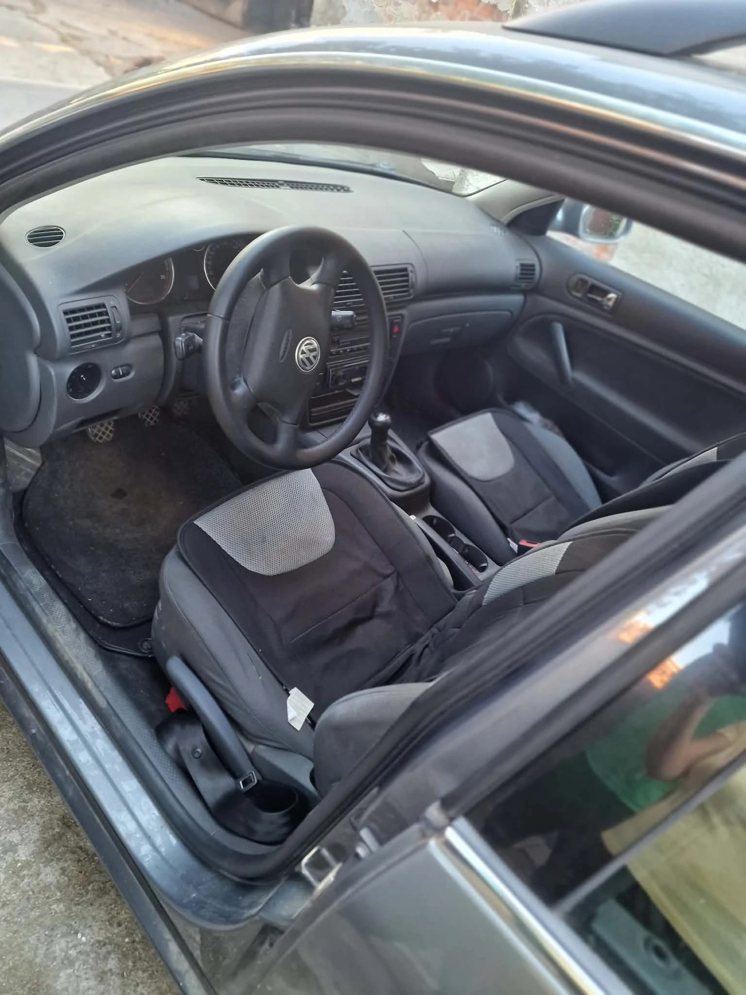 VW Passat, снимка 2 - Автомобили и джипове - 56132554