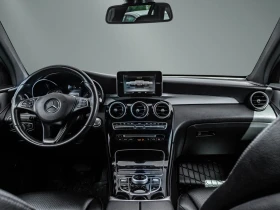 Mercedes-Benz GLC 300 4МАTIC * Панорама * АвтоКредит (ЦЕНА ДО БГ), снимка 17