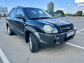 Hyundai Tucson 2.0 CRDI 4x4 РЕГИСТРИРАН СЕМЕЕН АВТОМОБИЛ - 6499 лв. - 37346870 2