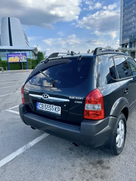 Hyundai Tucson 2.0 CRDI 4x4 РЕГИСТРИРАН СЕМЕЕН АВТОМОБИЛ - 6499 лв. - 37346870 6
