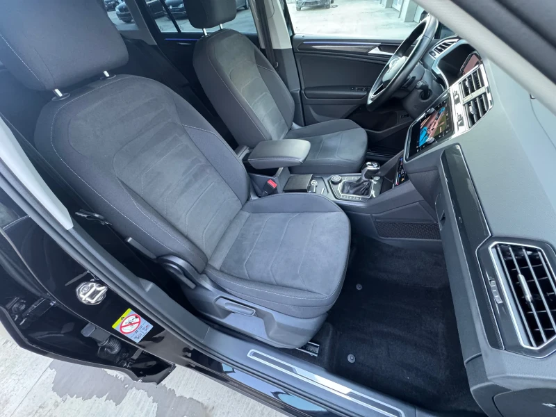 VW Tiguan 2.0 TDi 150 4-motion DIGITAL TOP!, снимка 14 - Автомобили и джипове - 50125229