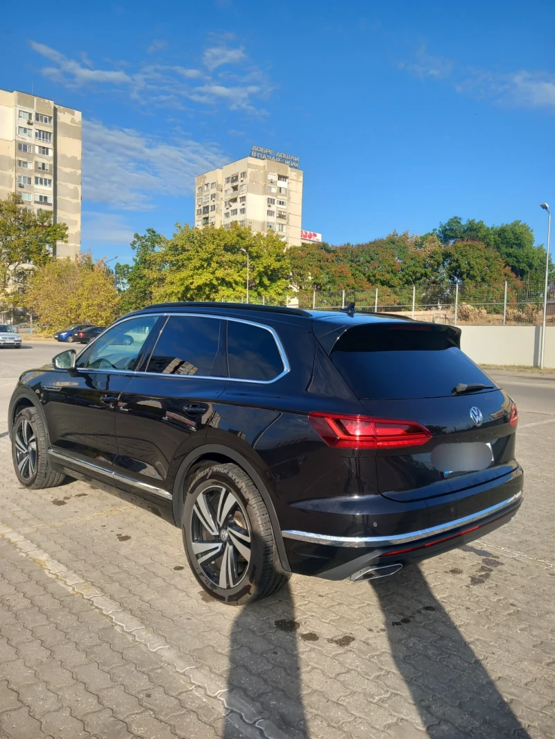 VW Touareg, снимка 12 - Автомобили и джипове - 52336851