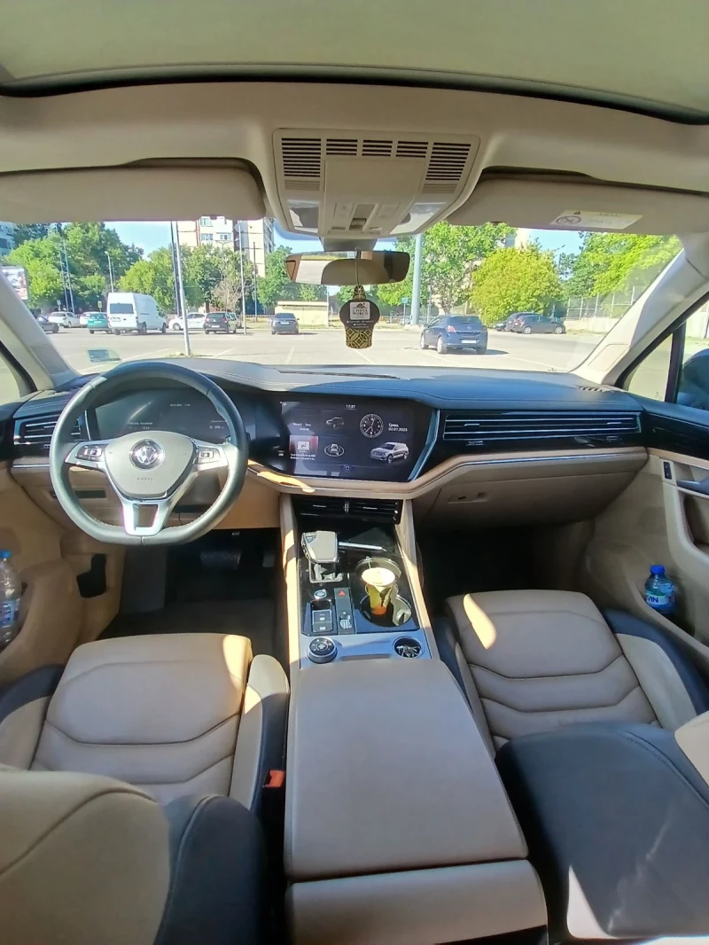 VW Touareg, снимка 5 - Автомобили и джипове - 52336851