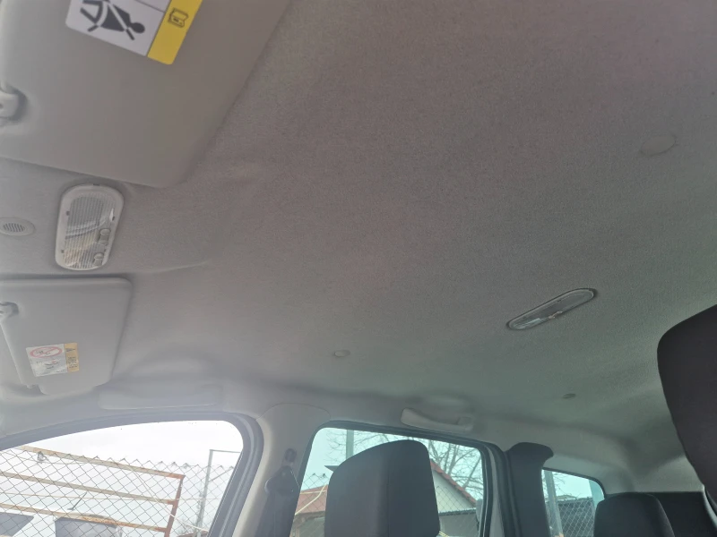 Dacia Duster 1.6 Гaз  Бензин, снимка 11 - Автомобили и джипове - 53440743