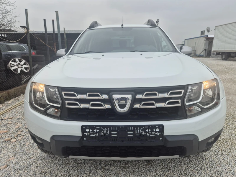Dacia Duster 1.6 Гaз  Бензин, снимка 2 - Автомобили и джипове - 53440743