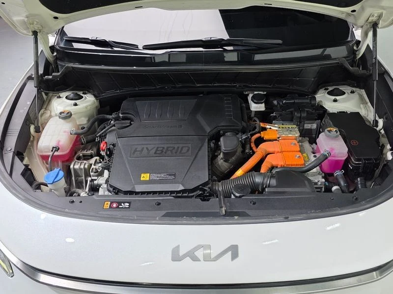 Kia Niro 1.6 Automatic, снимка 6 - Автомобили и джипове - 55880515