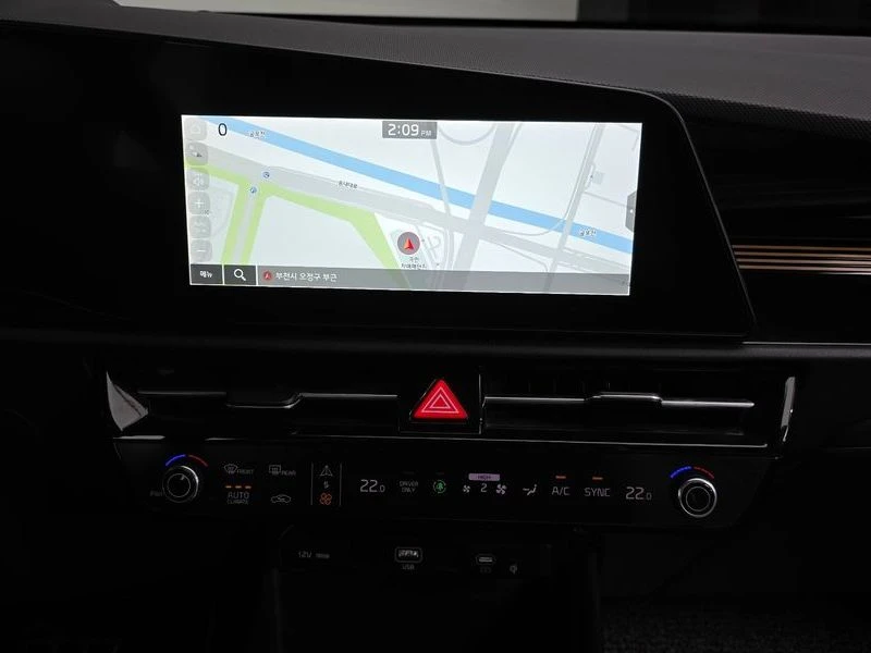 Kia Niro 1.6 Automatic, снимка 14 - Автомобили и джипове - 55880515