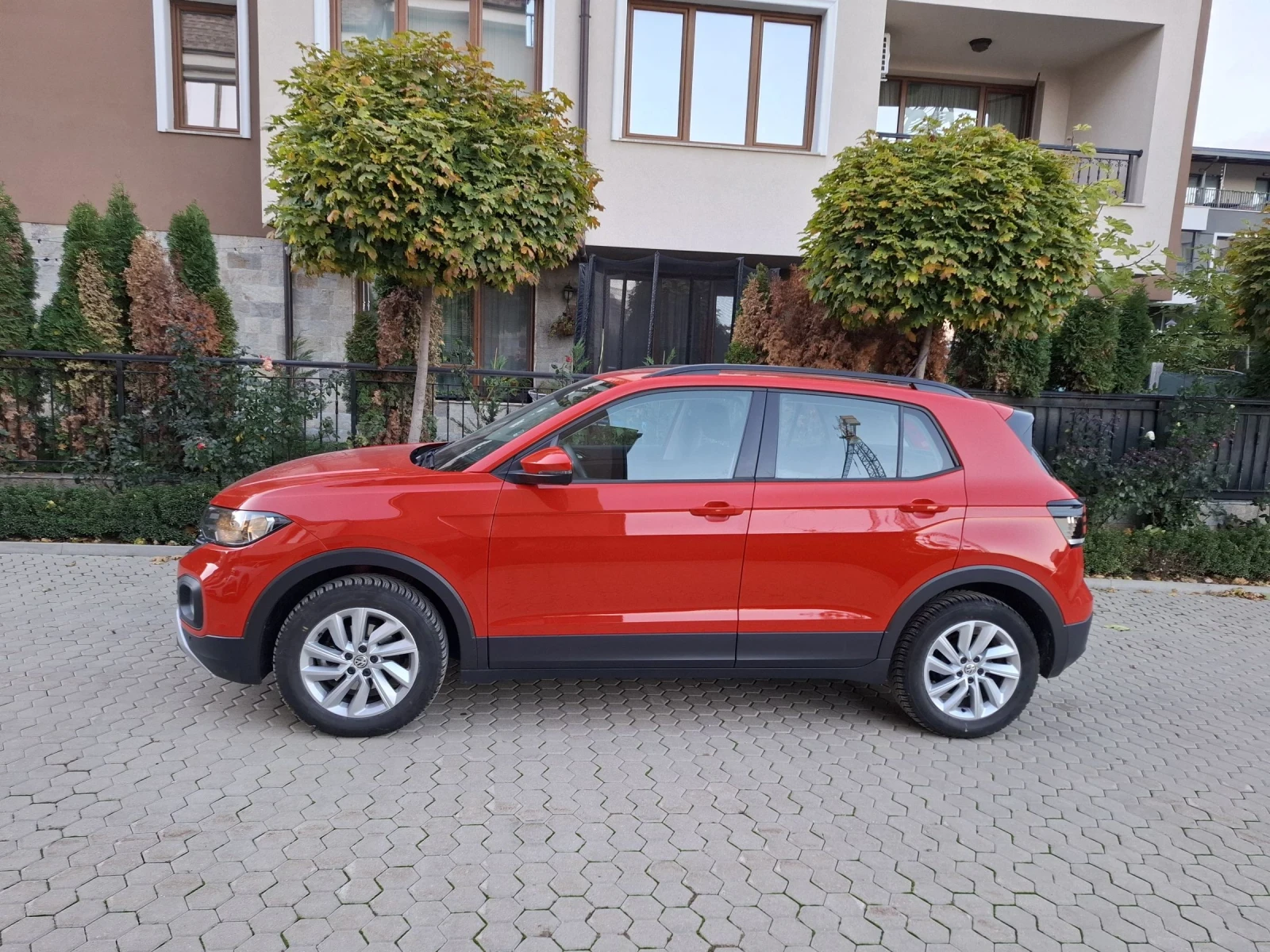 VW T-Cross АВТОМАТ, РЕАЛНИ 34К КМ. ОТ VW БЪЛГАРИЯ  - изображение 4