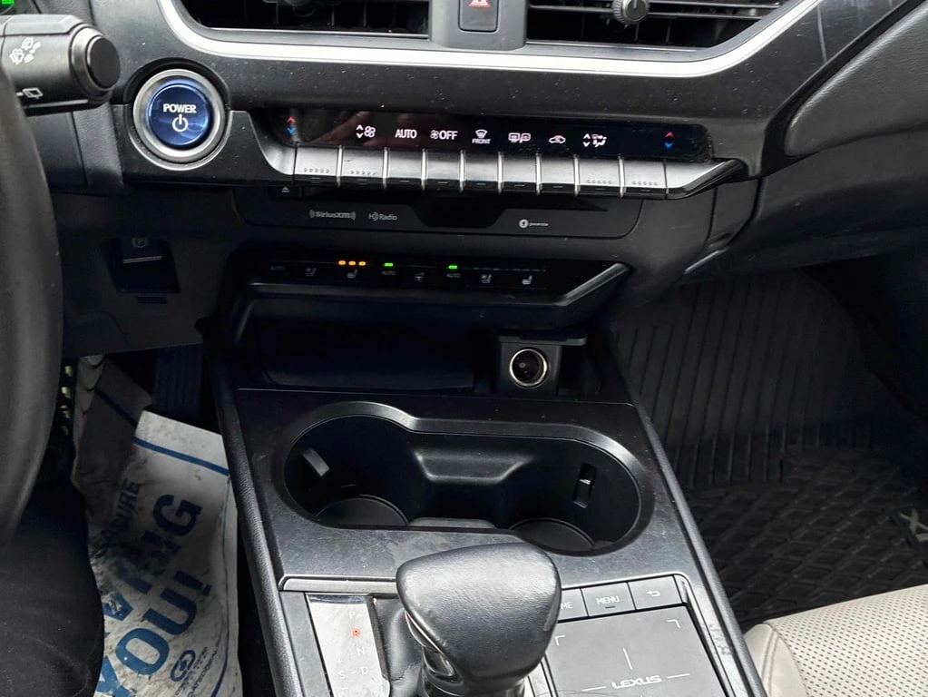 Lexus UX * 250h * CARFAX * БЕЗ ПЪРВОНАЧАЛНА ВНОСКА - изображение 10