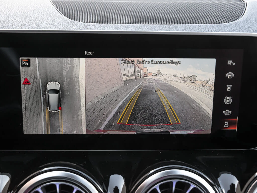 Mercedes-Benz GLB * 250* 4MATIC* , снимка 8 - Автомобили и джипове - 54102563