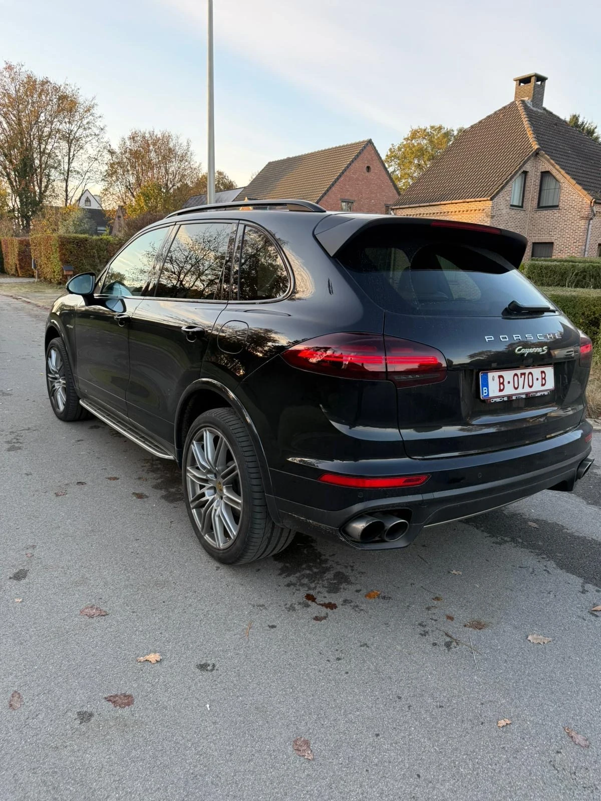 Porsche Cayenne E-Hybrid , снимка 2 - Автомобили и джипове - 54152362
