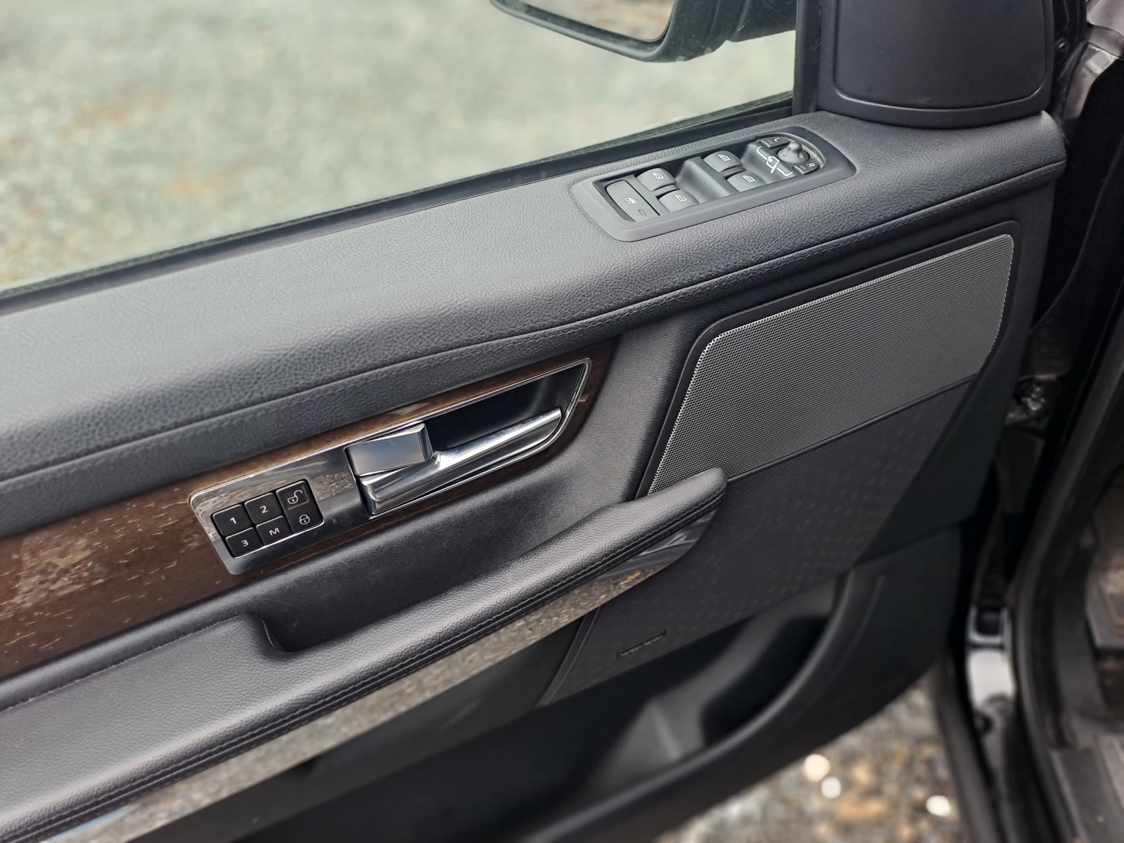 Land Rover Range Rover Sport 3.0D HSE SDV6 250к.с., снимка 13 - Автомобили и джипове - 54200518