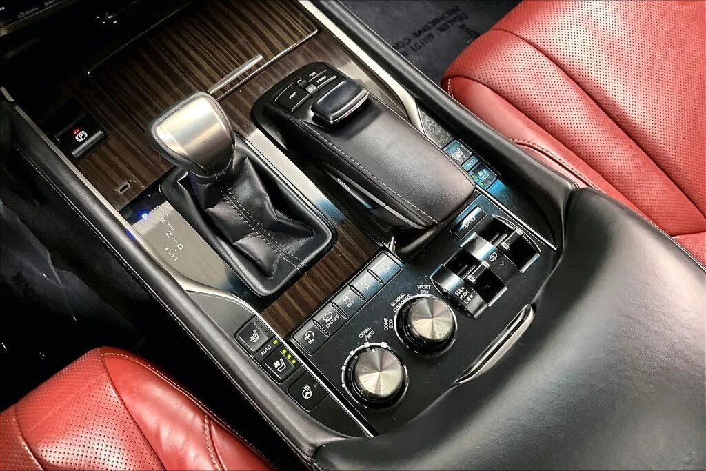 Lexus LX 570 MARK LEV* DISTRONIC* ОБДУХВАНЕ* 360 КАМЕРИ* ШИБИДА, снимка 12 - Автомобили и джипове - 54725272