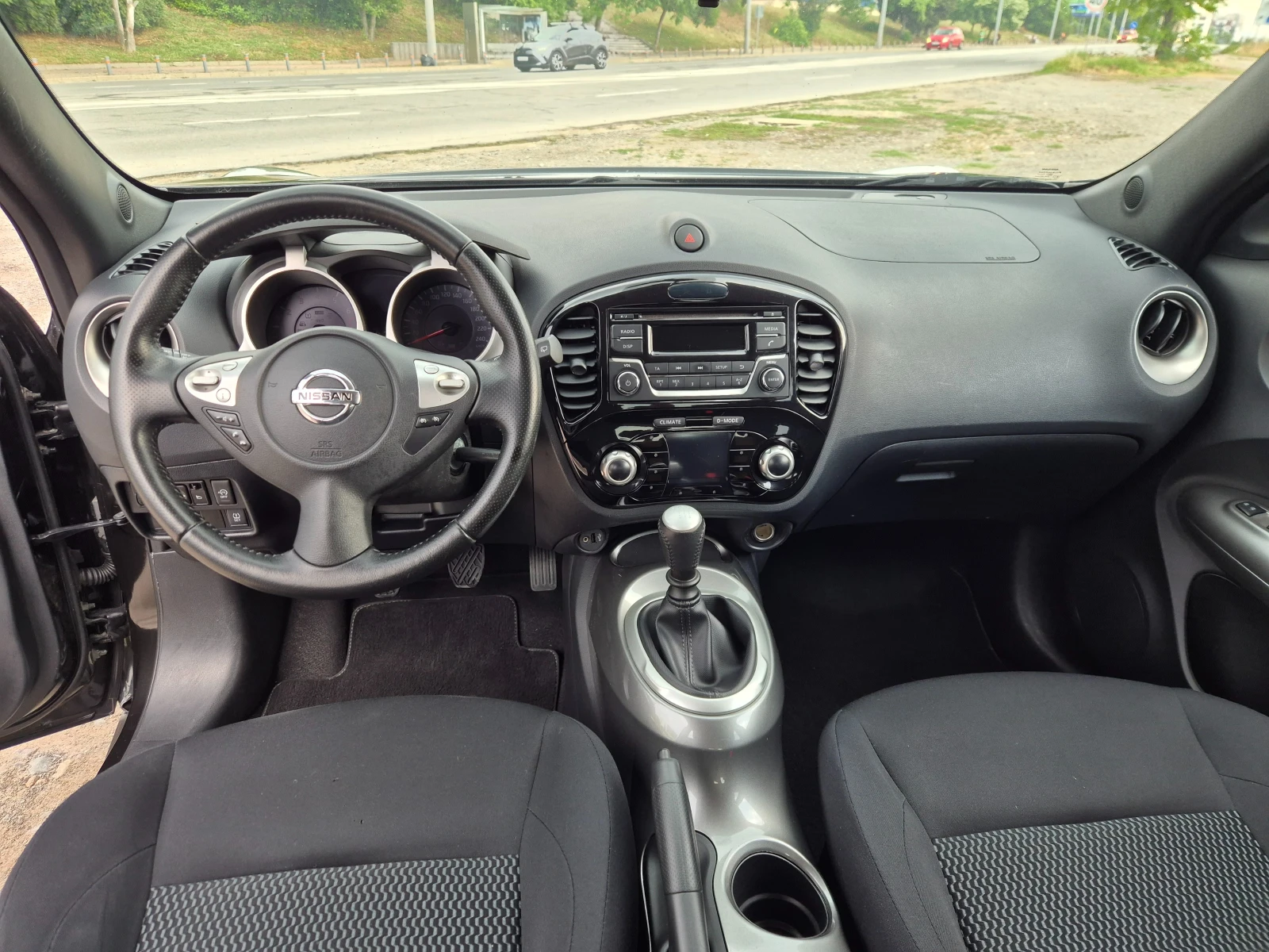 Nissan Juke 1.2i 115кс, снимка 14 - Автомобили и джипове - 54774932