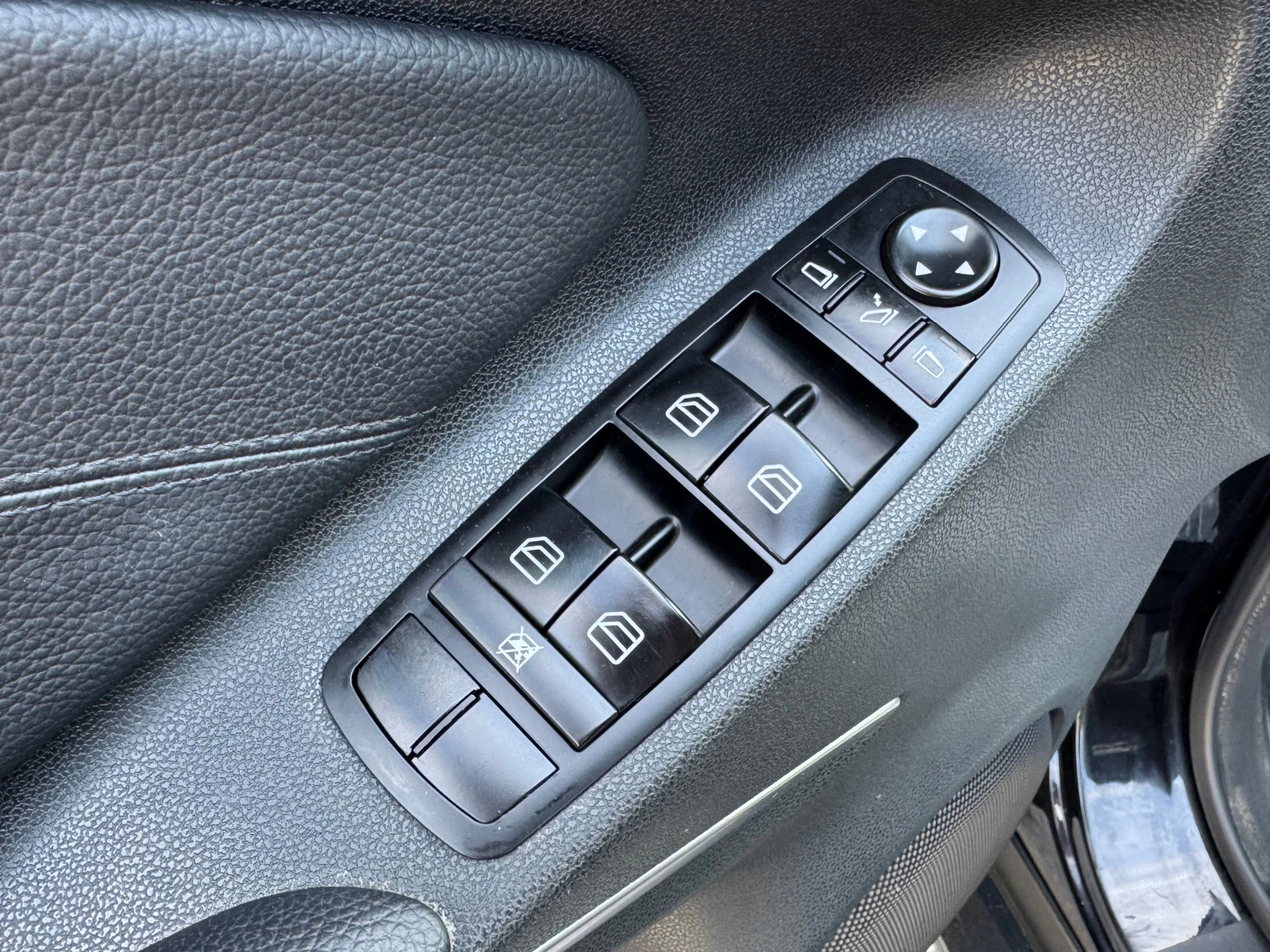 Mercedes-Benz ML 320 Facelift, снимка 16 - Автомобили и джипове - 55186615