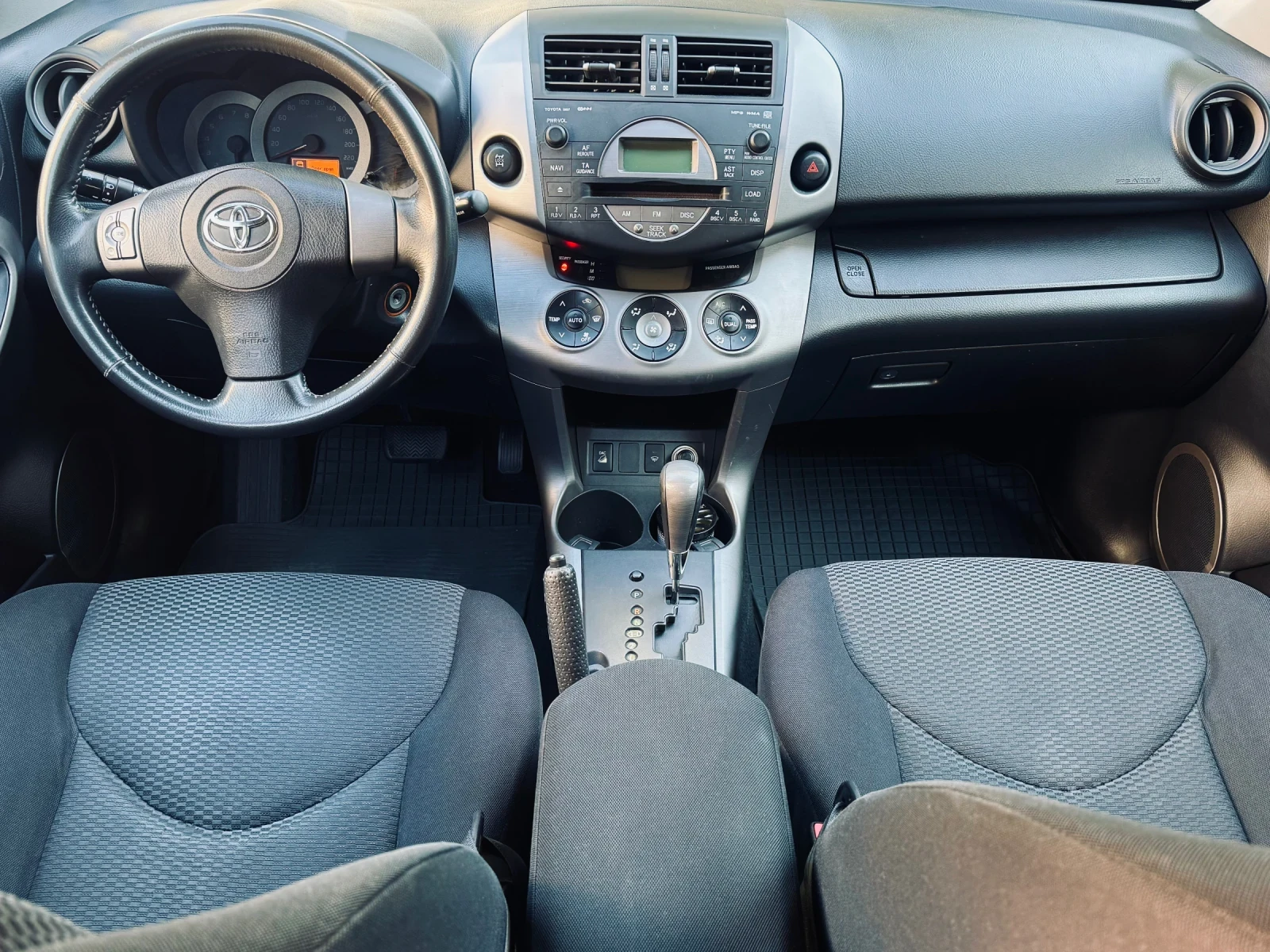 Toyota Rav4 2.0vvt  4x4 AUTOMATIC , снимка 4 - Автомобили и джипове - 55671686