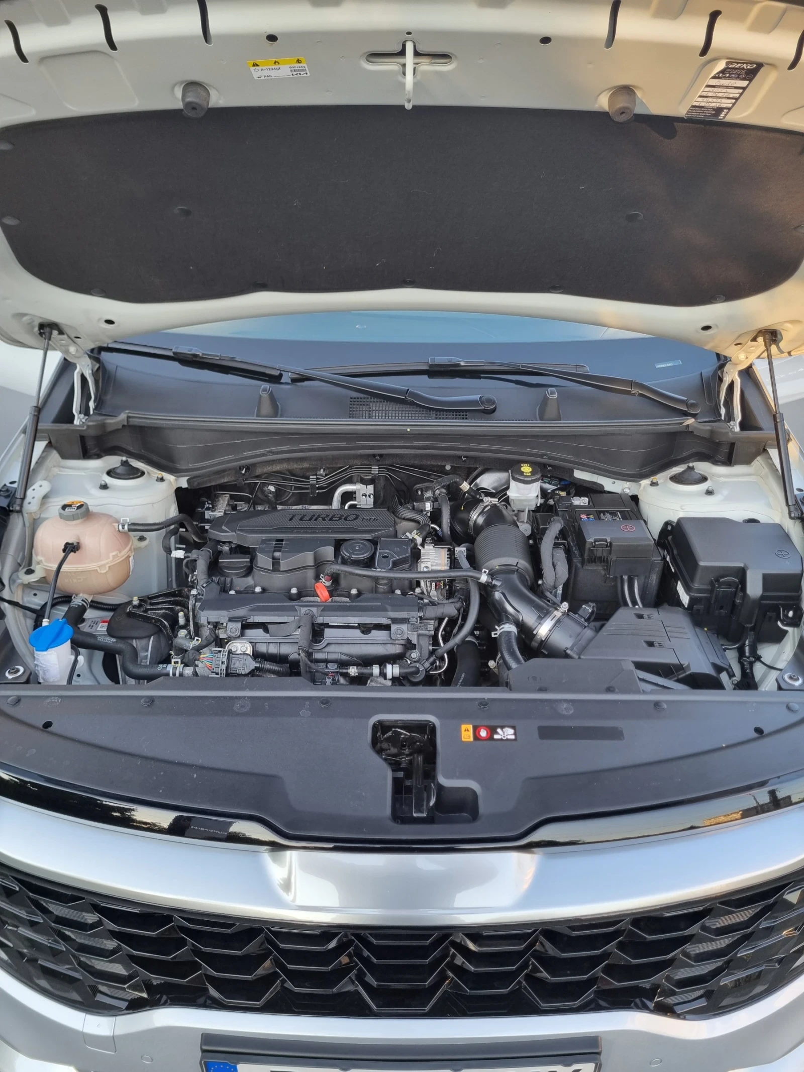 Kia Sportage 1.6 T-GDI, 39440 км, снимка 13 - Автомобили и джипове - 55873934