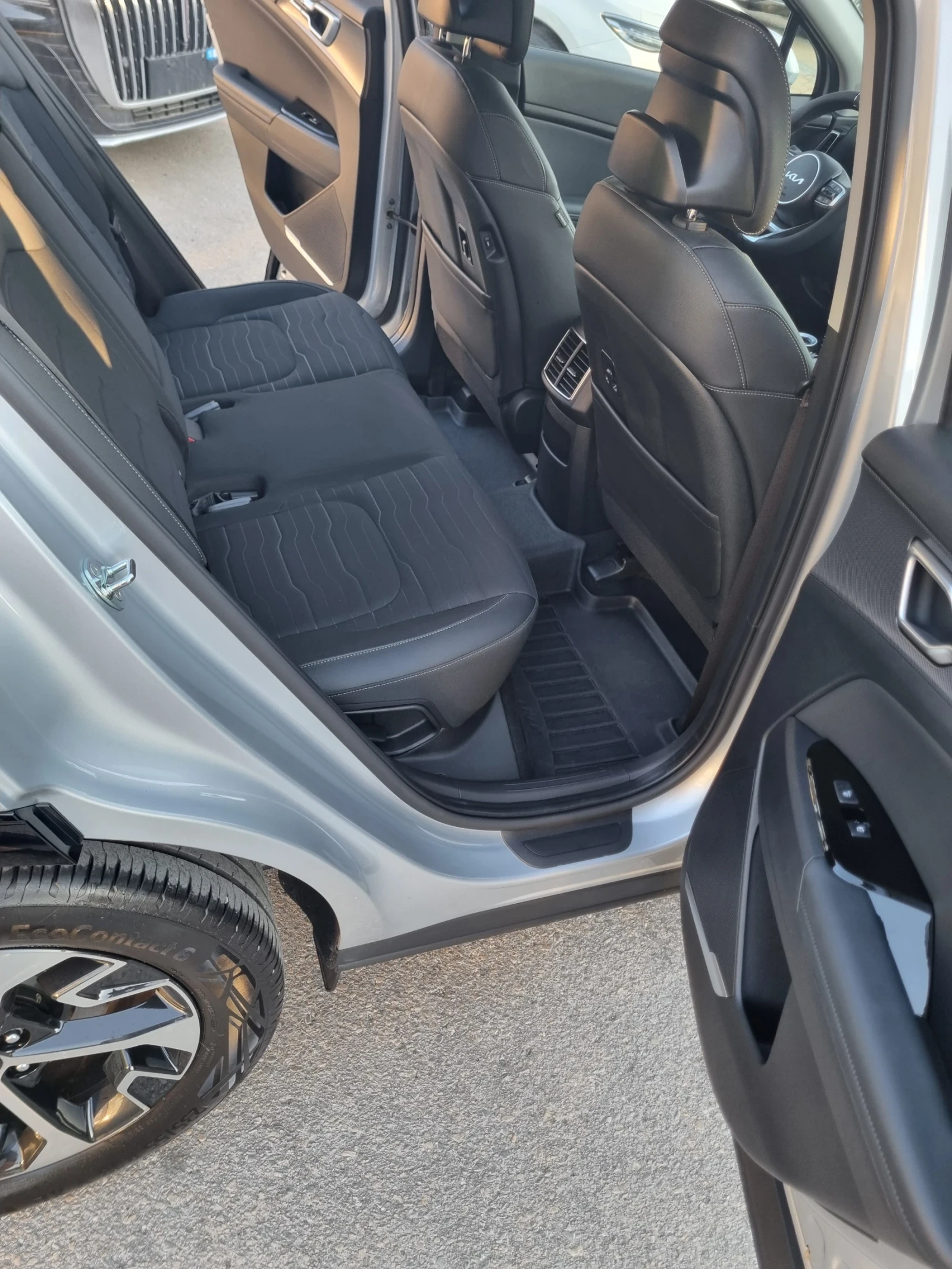 Kia Sportage 1.6 T-GDI, 39440 км, снимка 11 - Автомобили и джипове - 55873934