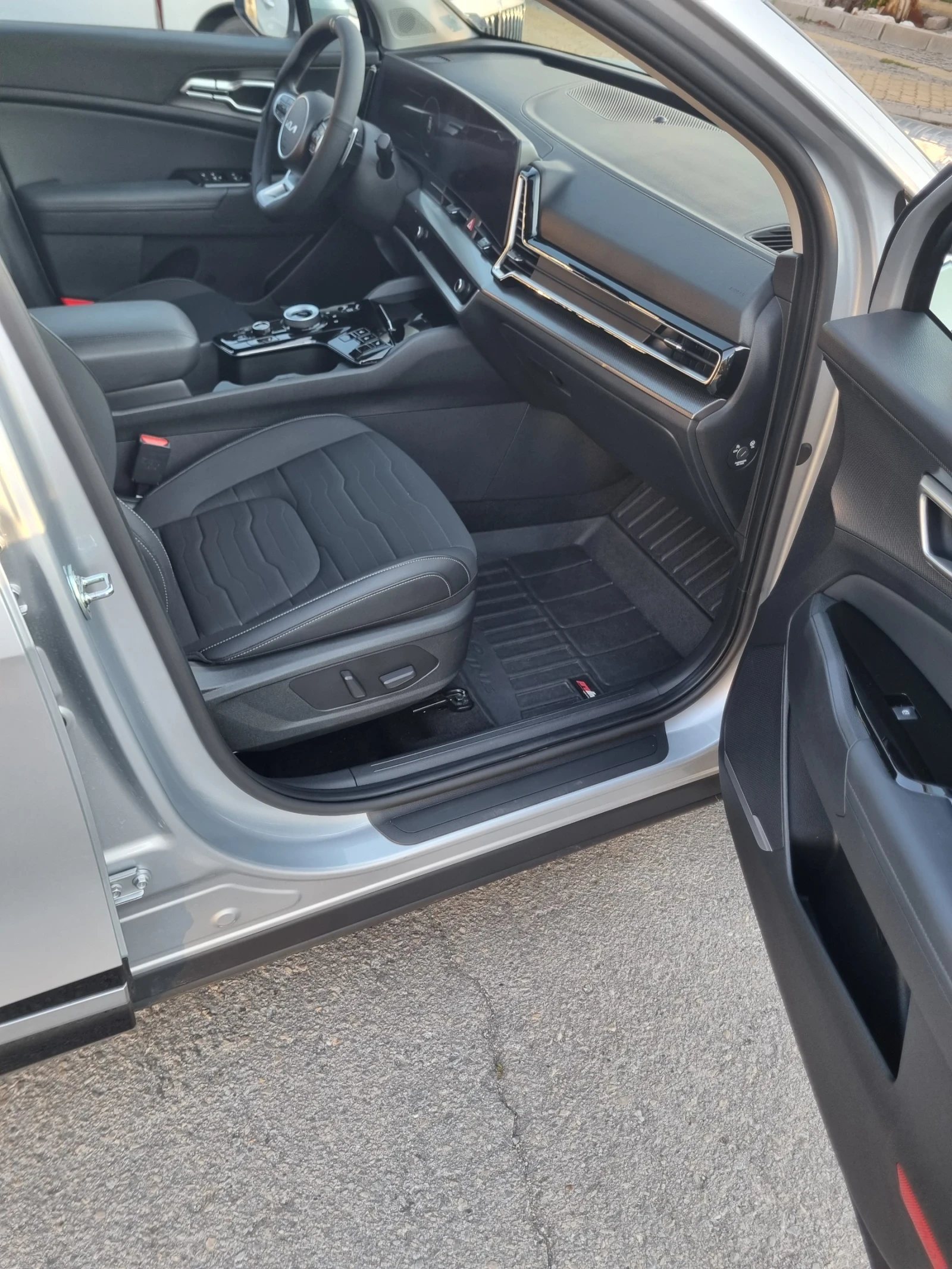 Kia Sportage 1.6 T-GDI, 39440 км, снимка 12 - Автомобили и джипове - 55873934