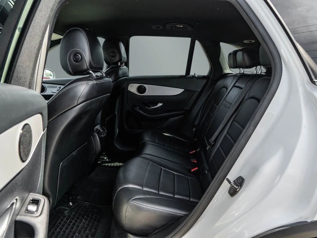 Mercedes-Benz GLC 300 4МАTIC * Панорама * АвтоКредит (ЦЕНА ДО БГ), снимка 16 - Автомобили и джипове - 56187062