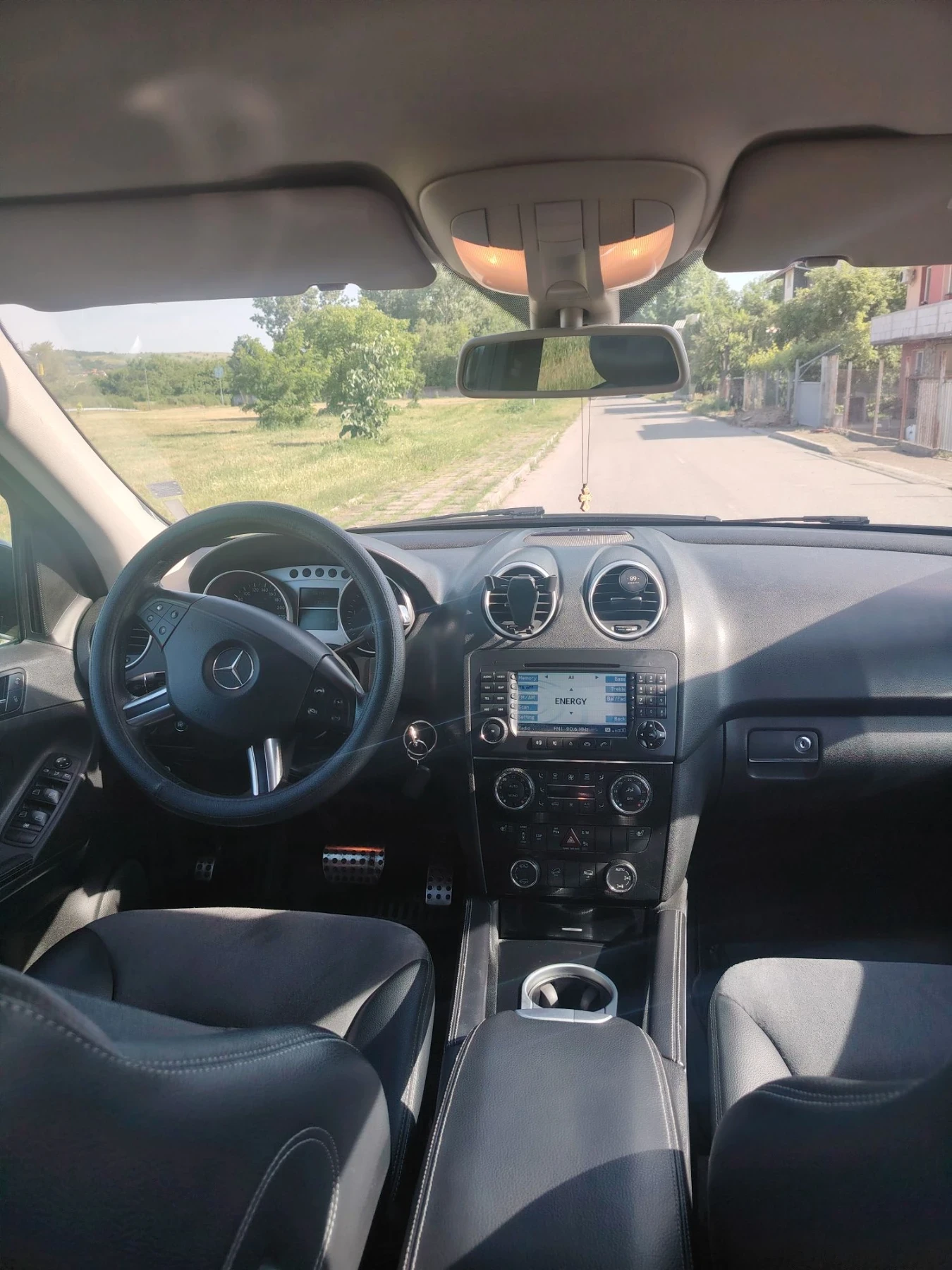 Mercedes-Benz ML 320, снимка 9 - Автомобили и джипове - 56465536