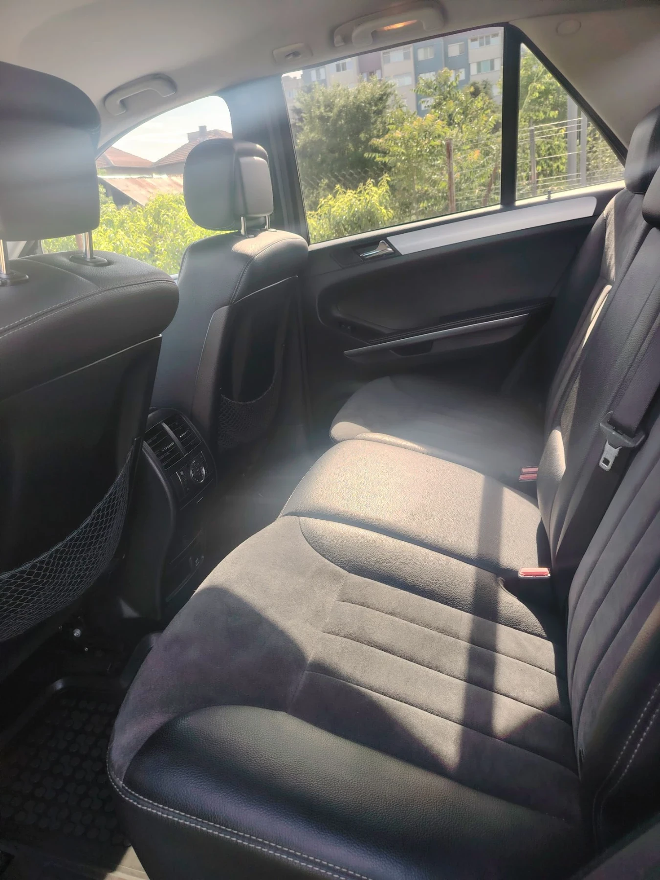 Mercedes-Benz ML 320, снимка 10 - Автомобили и джипове - 56465536