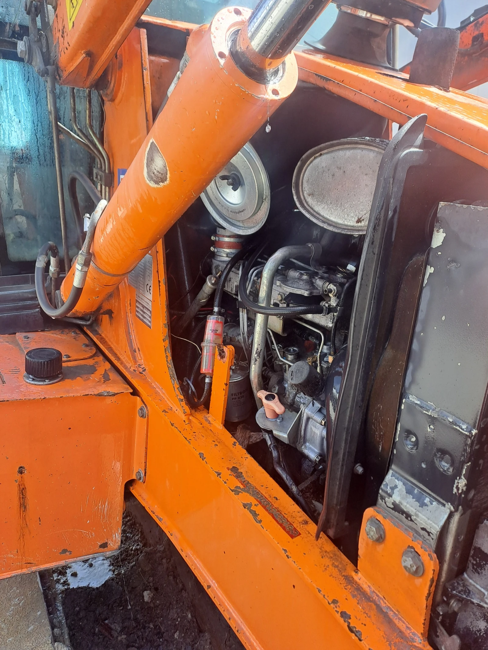 Багер FIAT Hitachi, снимка 8 - Индустриална техника - 54111285