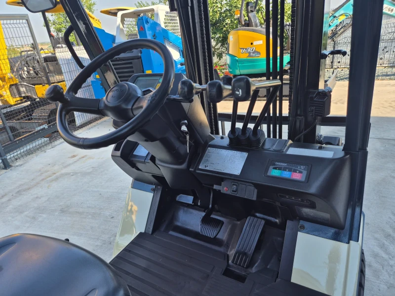 Електрокар Toyota * ИЗРАВНИТЕЛ* БАТЕРИЯ на 100%* ПЕРФЕКТЕН* !!!, снимка 12 - Индустриална техника - 51350952