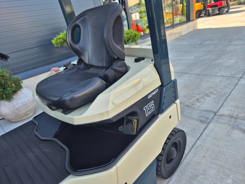 Електрокар Toyota * ИЗРАВНИТЕЛ* БАТЕРИЯ на 100%* ПЕРФЕКТЕН* !!!, снимка 11 - Индустриална техника - 51350952