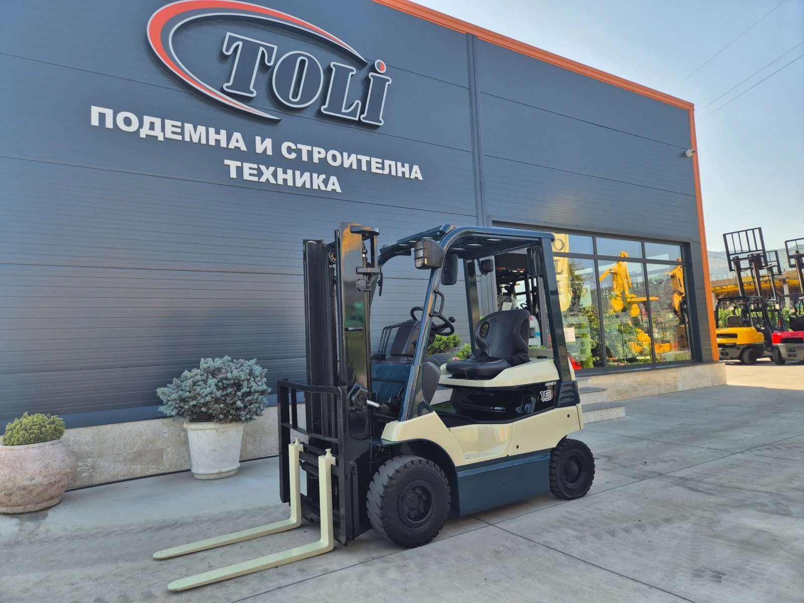 Електрокар Toyota * ИЗРАВНИТЕЛ* БАТЕРИЯ на 100%* ПЕРФЕКТЕН* !!!, снимка 1