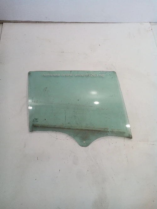 Задно дясно стъкло за Рено Лагуна (странично)