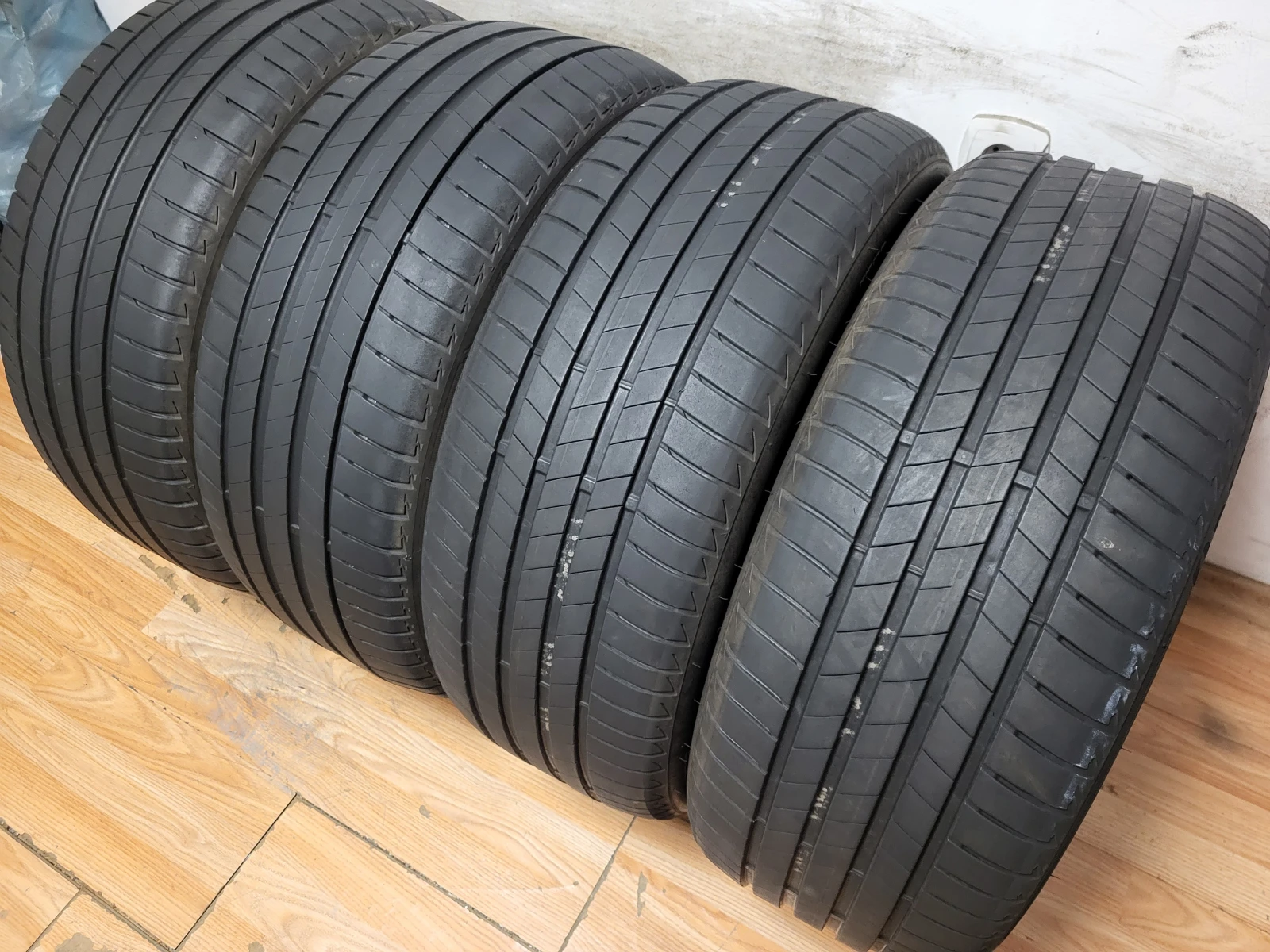 Гуми Летни 245/45R19, снимка 6 - Гуми и джанти - 54626006